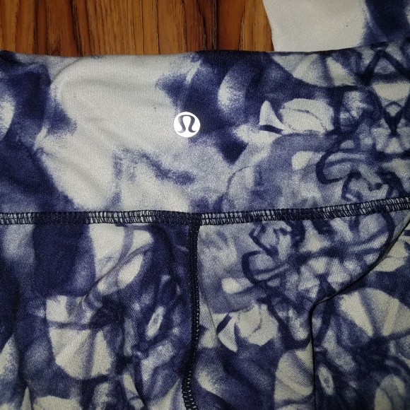 Lululemon leggings - Picture 1 of 2